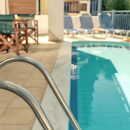 Villa Elegant In + Private Pool.