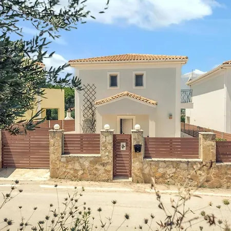 Elegant In + Private Pool. Planos (Zakynthos)